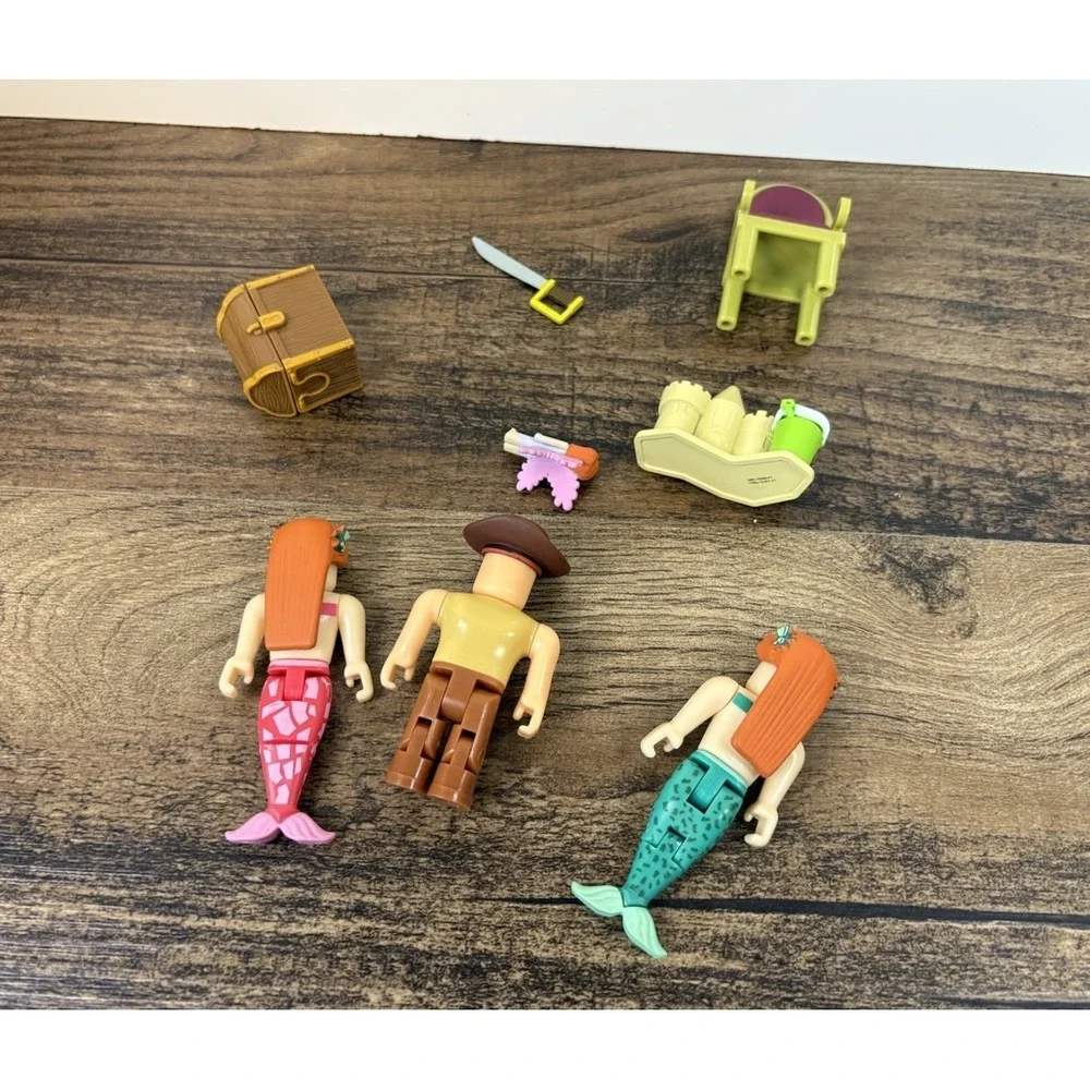 Roblox Neverland Lagoon Action Figures & Accessories Mermaid Sand Castle